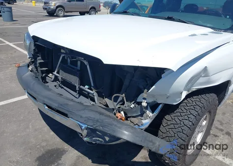 2003 Chevrolet Silverado 1500 Ls z USA, uszkodzony, nr VIN 2GCEK19T931367670